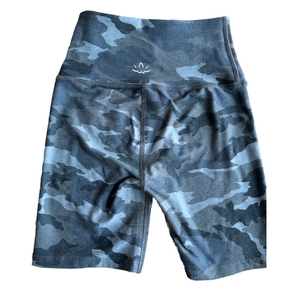 Beyond Yoga Lux High Waisted Compression Biker Shorts Camo Small